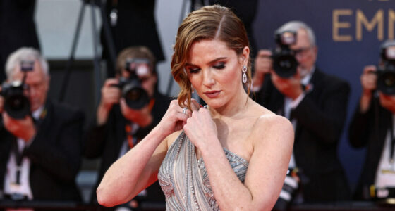 Mandy Moore's Emmy Awards Red Carpet Appearance